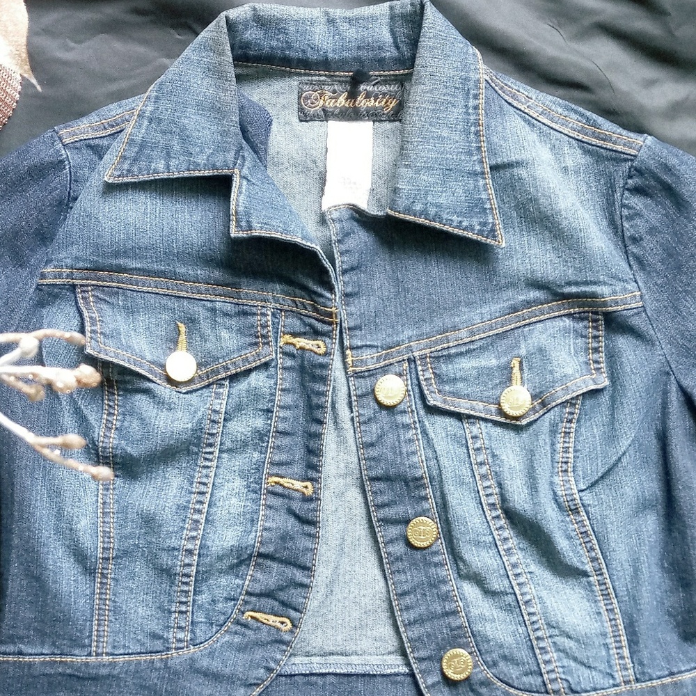 Fabulosity Women's Dark Blue Denim 1/2 Jacket